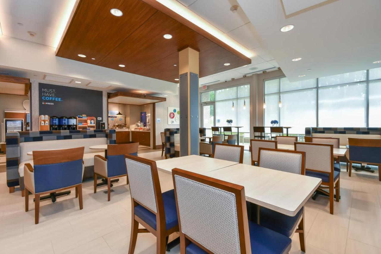Holiday Inn Express & Suites Charlotte - Ballantyne By Ihg Exteriér fotografie